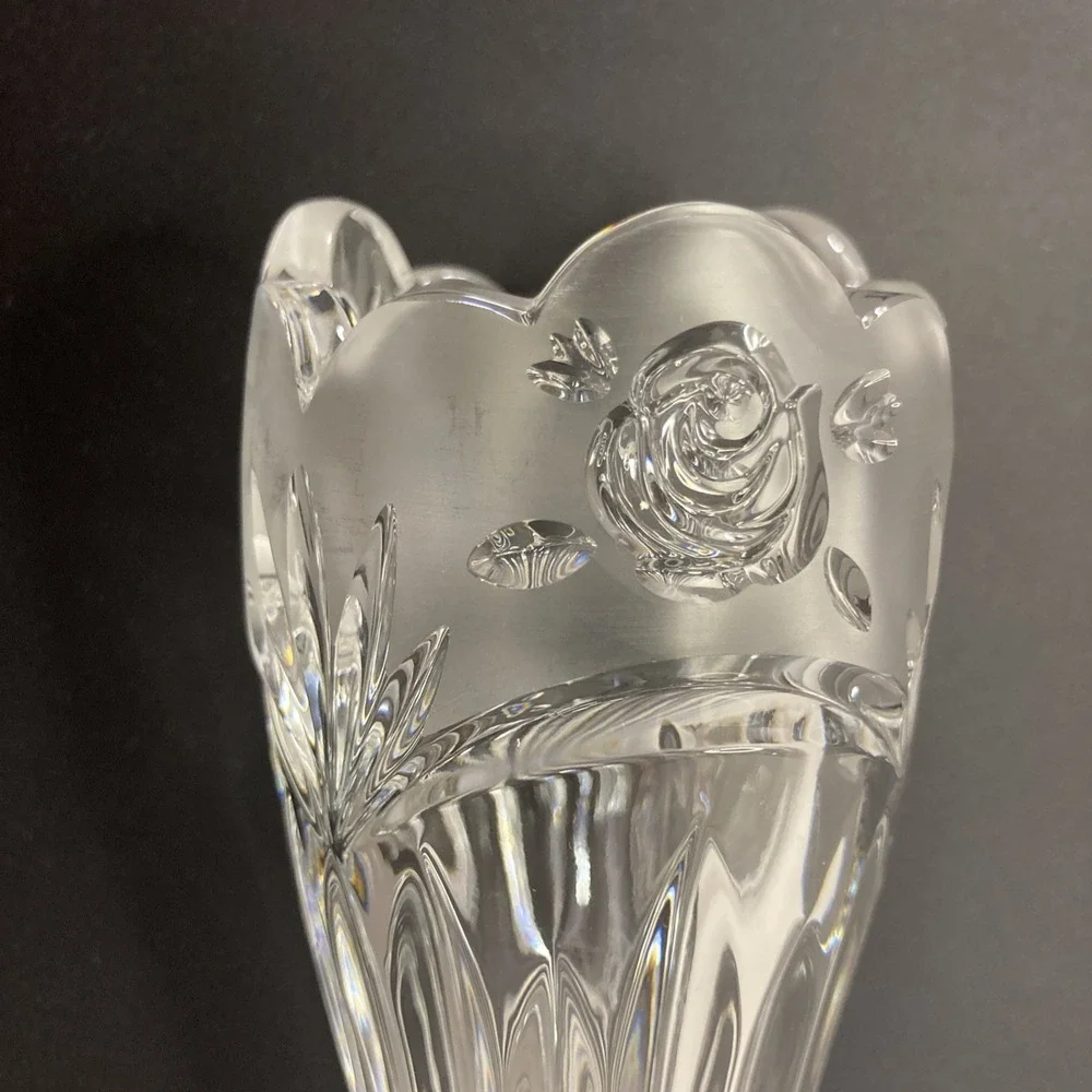 Vtg Oneida Crystal Southern Garden Rose Flower Bud Vase,‎ 7 inches